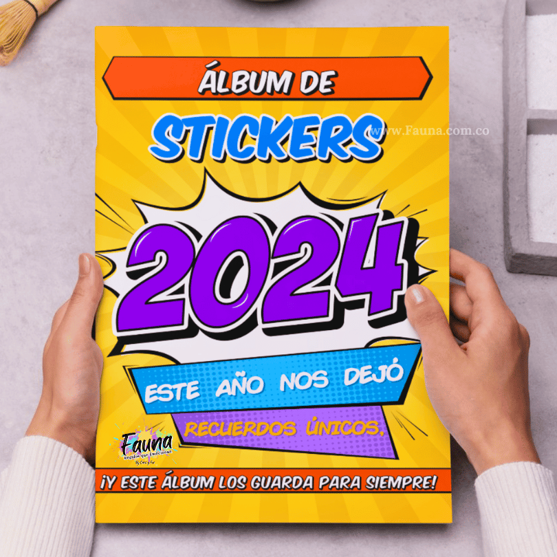 Álbum de Láminas Nuestro 2024 Personalizado con 18 Fotos