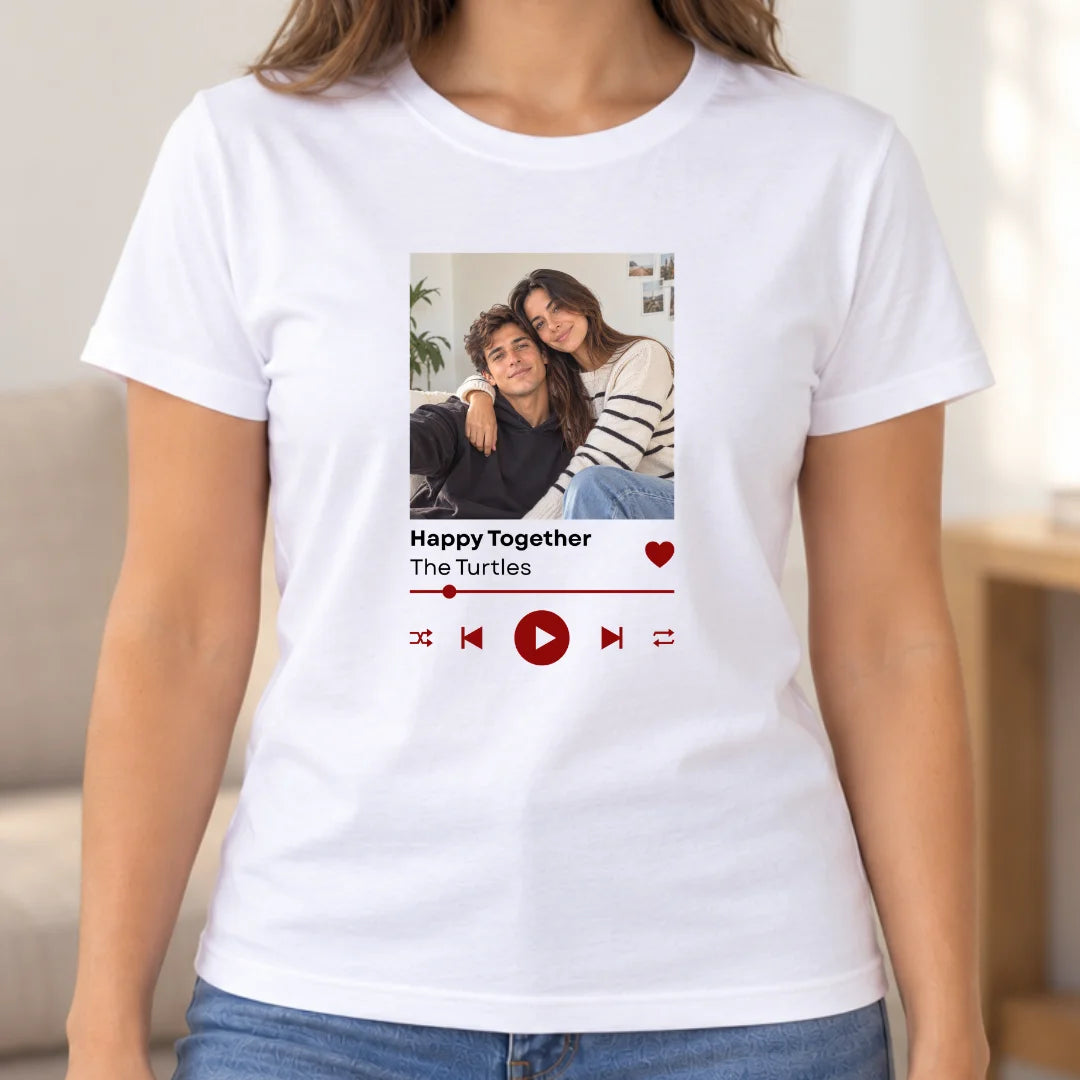 Nuestra Canción – Camiseta Personalizada con Foto y Canción