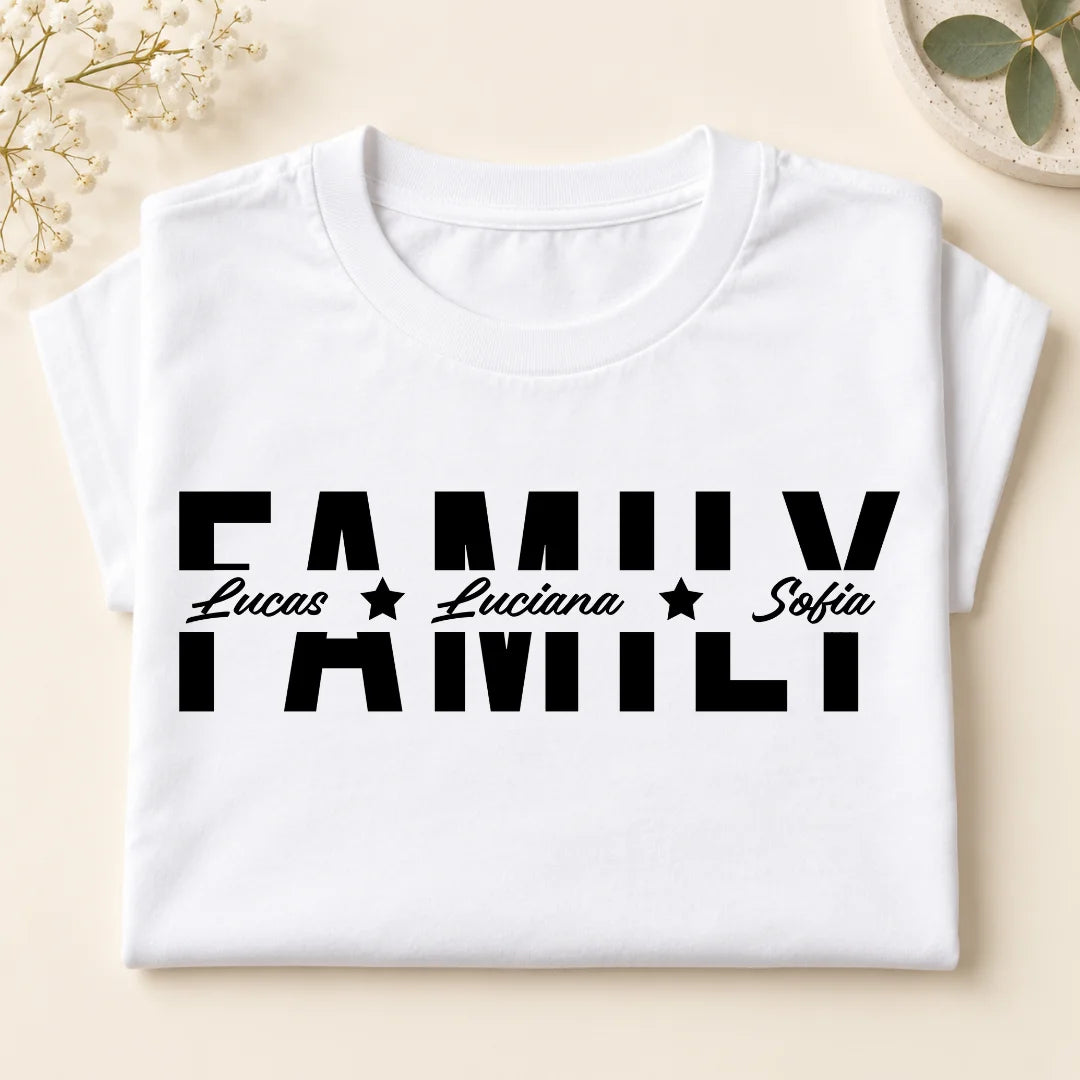 Amor Entre Líneas – Camiseta Personalizada con Nombres
