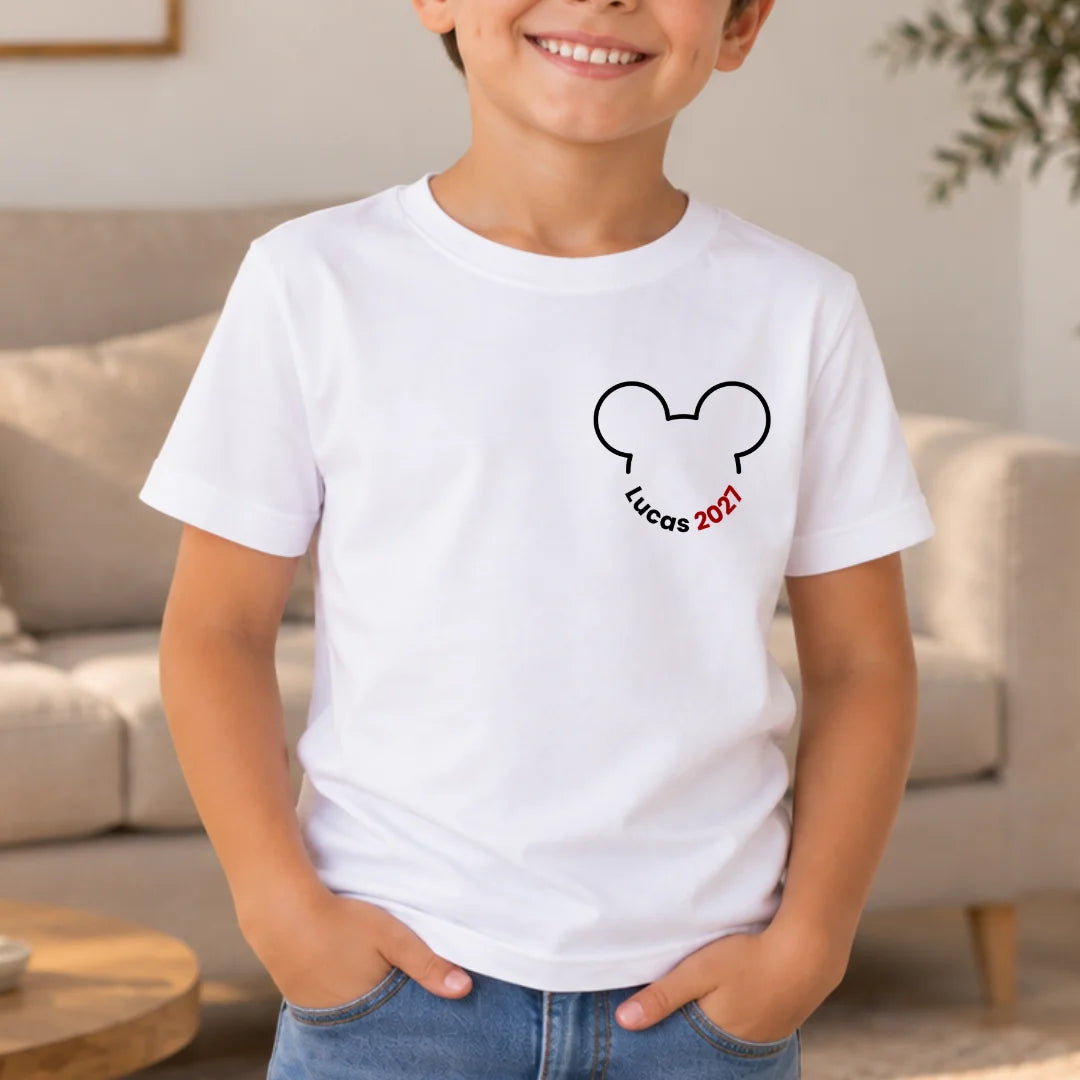 Mi Aventura Mágica – Camiseta Personalizada con Nombre y Año