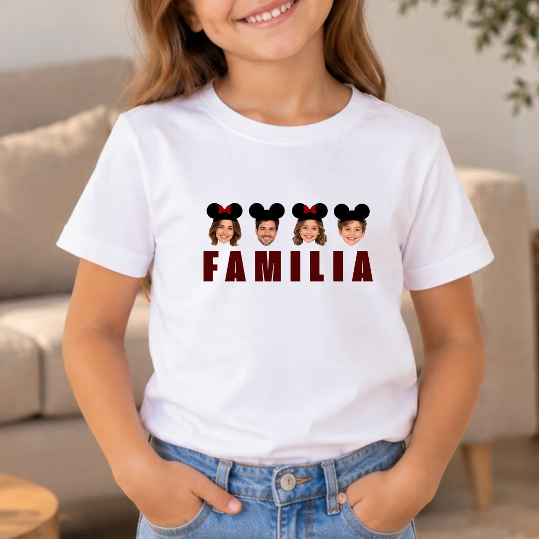 Familia de Aventuras – Camiseta Personalizada con Fotos