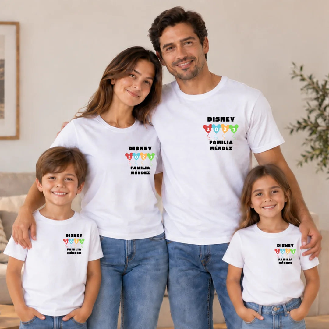 La Magia de Nuestro Viaje – Camiseta Personalizada con Año y Apellido