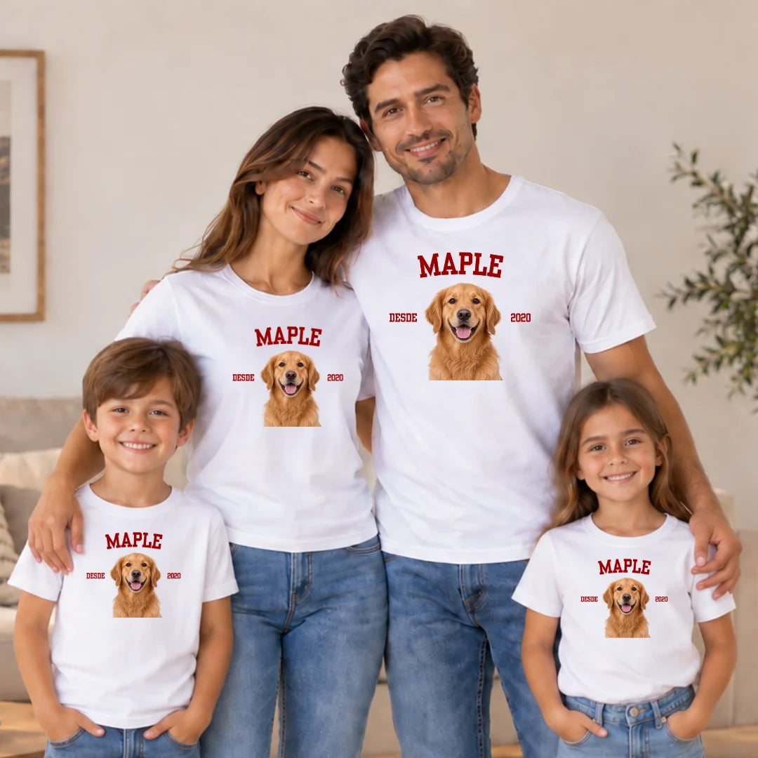 Siempre Parte de Nosotros – Camiseta Personalizada para Perro con Nombre y Año