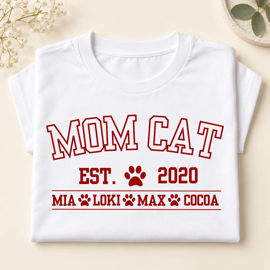 Mamá de Mascotas – Camiseta Personalizada con Nombres y Año