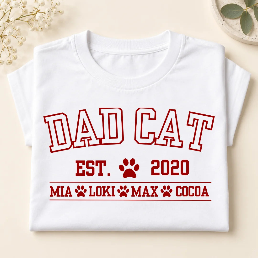 Papá de Mascotas – Camiseta Personalizada con Nombres y Año