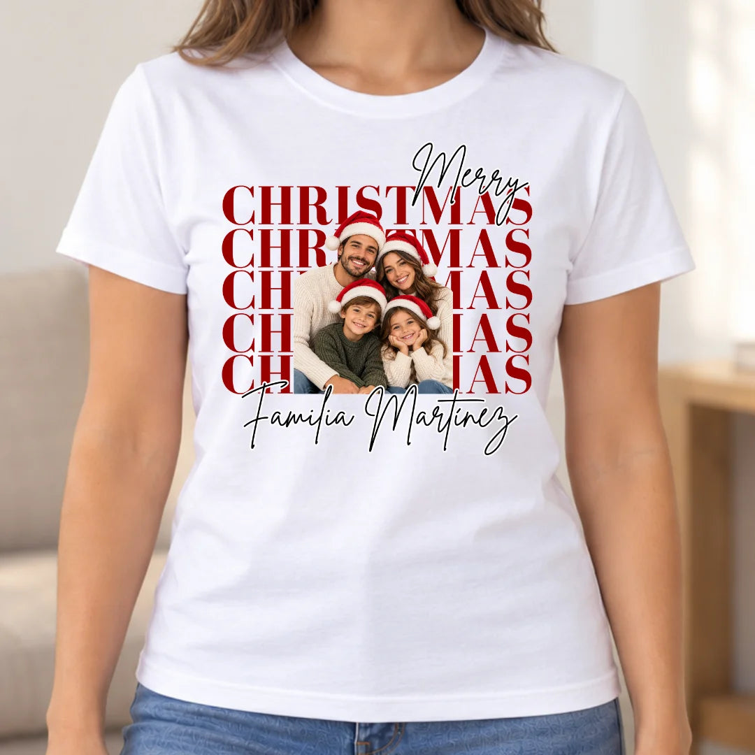 Navidad en Familia – Camiseta Personalizada con Foto y Nombre Familiar