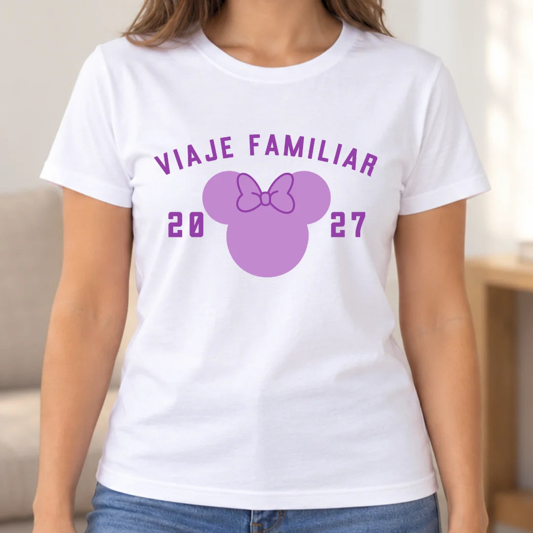 La Aventura Empieza Aquí – Camiseta Personalizada con Año