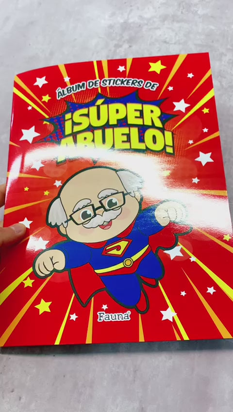 Cargar vídeo: Álbum de Láminas Súper Abuelo Personalizado con 18 Fotos