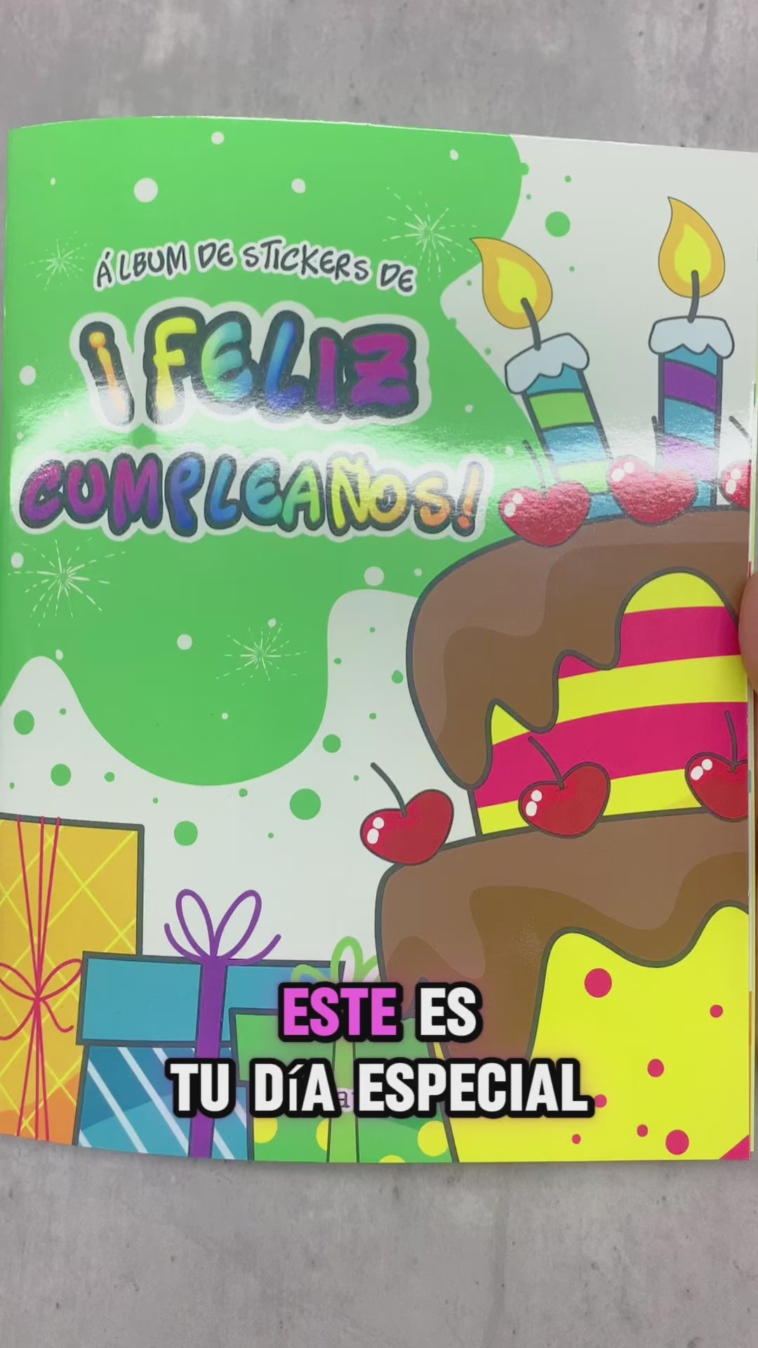 Cargar vídeo: Álbum de Láminas Feliz Cumpleaños Personalizado con 18 Fotos